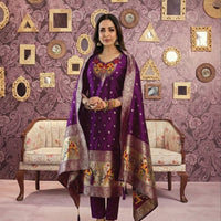 Punjabi "Samina" - Mauve