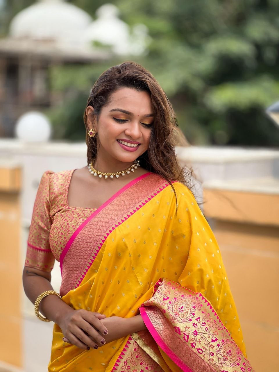 Sari "Shriya"