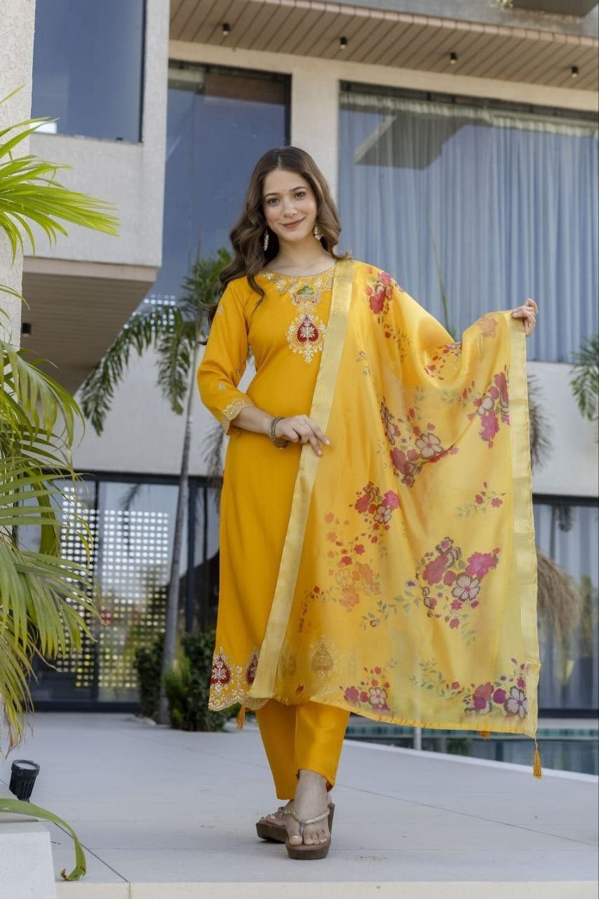 Punjabi "Neela" - Jaune
