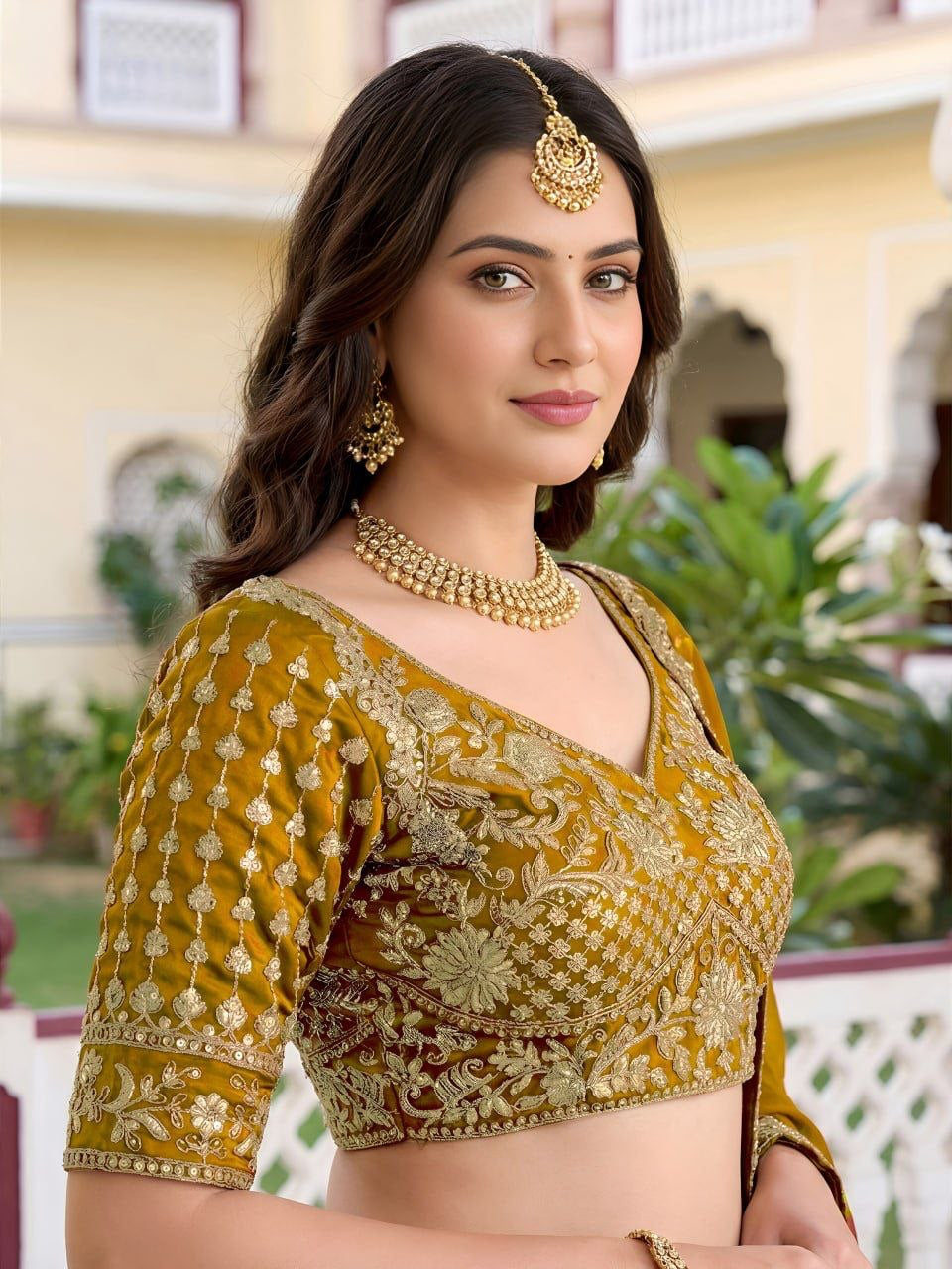 Lehenga collection "Dipriya" - Jaune mourtarde doré