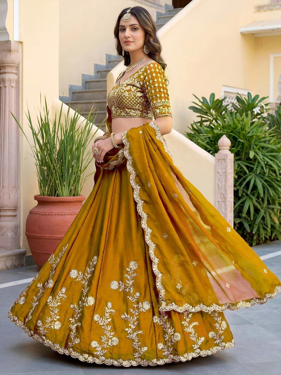 Lehenga collection "Dipriya" - Jaune mourtarde doré