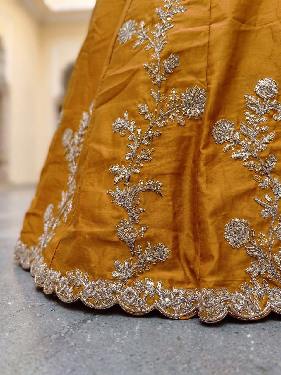Lehenga collection "Dipriya" - Jaune mourtarde doré