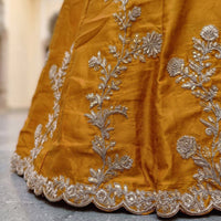 Lehenga collection "Dipriya" - Jaune mourtarde doré