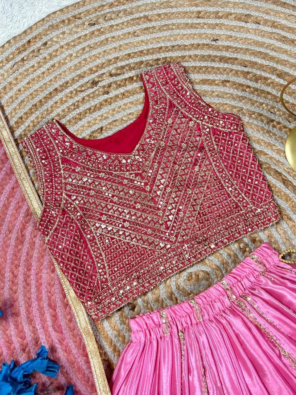 Lehenga Fille collection "Sounita" - Rose