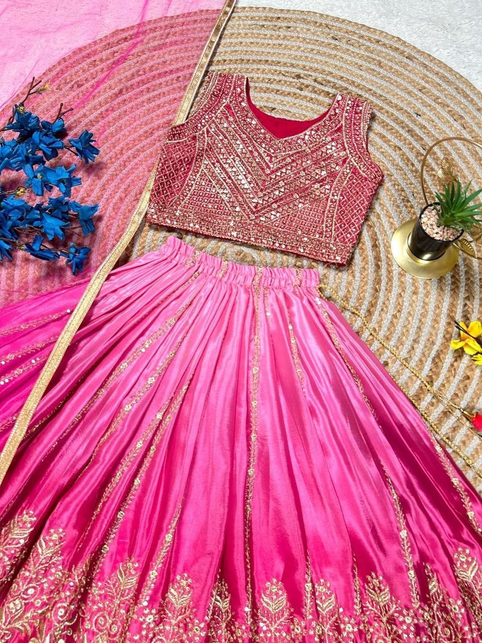 Lehenga Fille collection "Sounita" - Rose