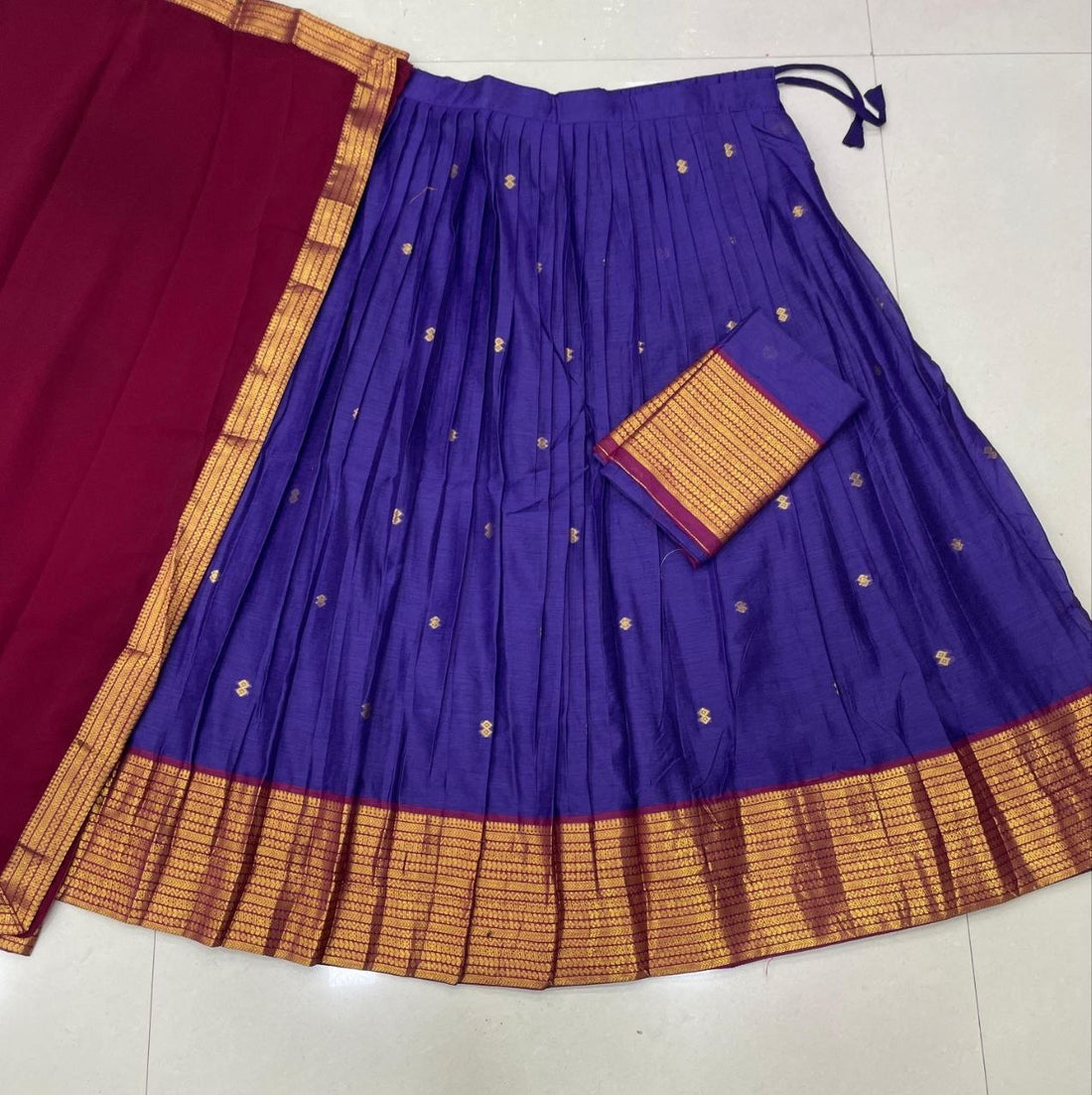 Lehenga collection "Kareena" - Bleu roi