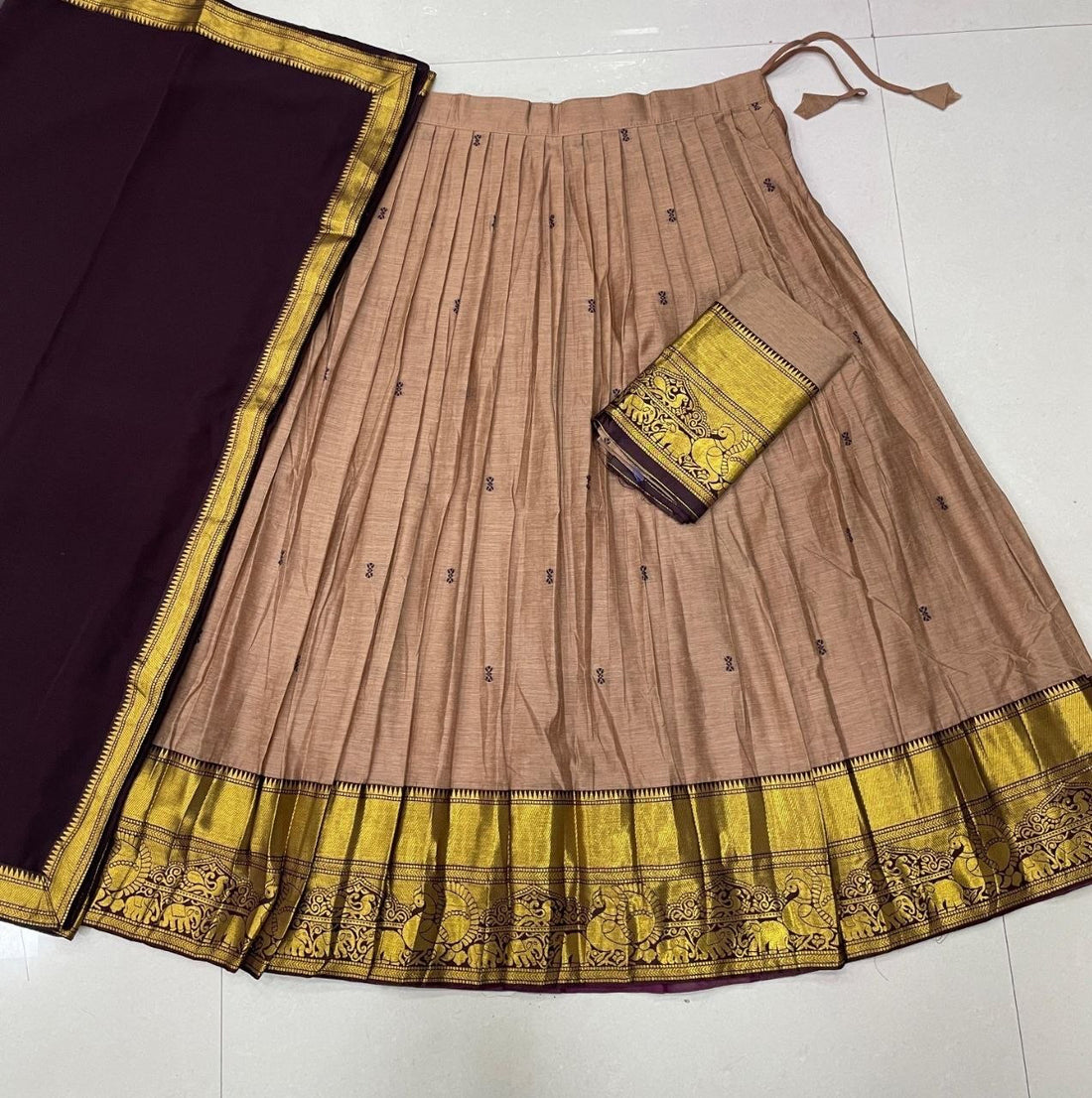 Lehenga collection "Kareena" - Beige