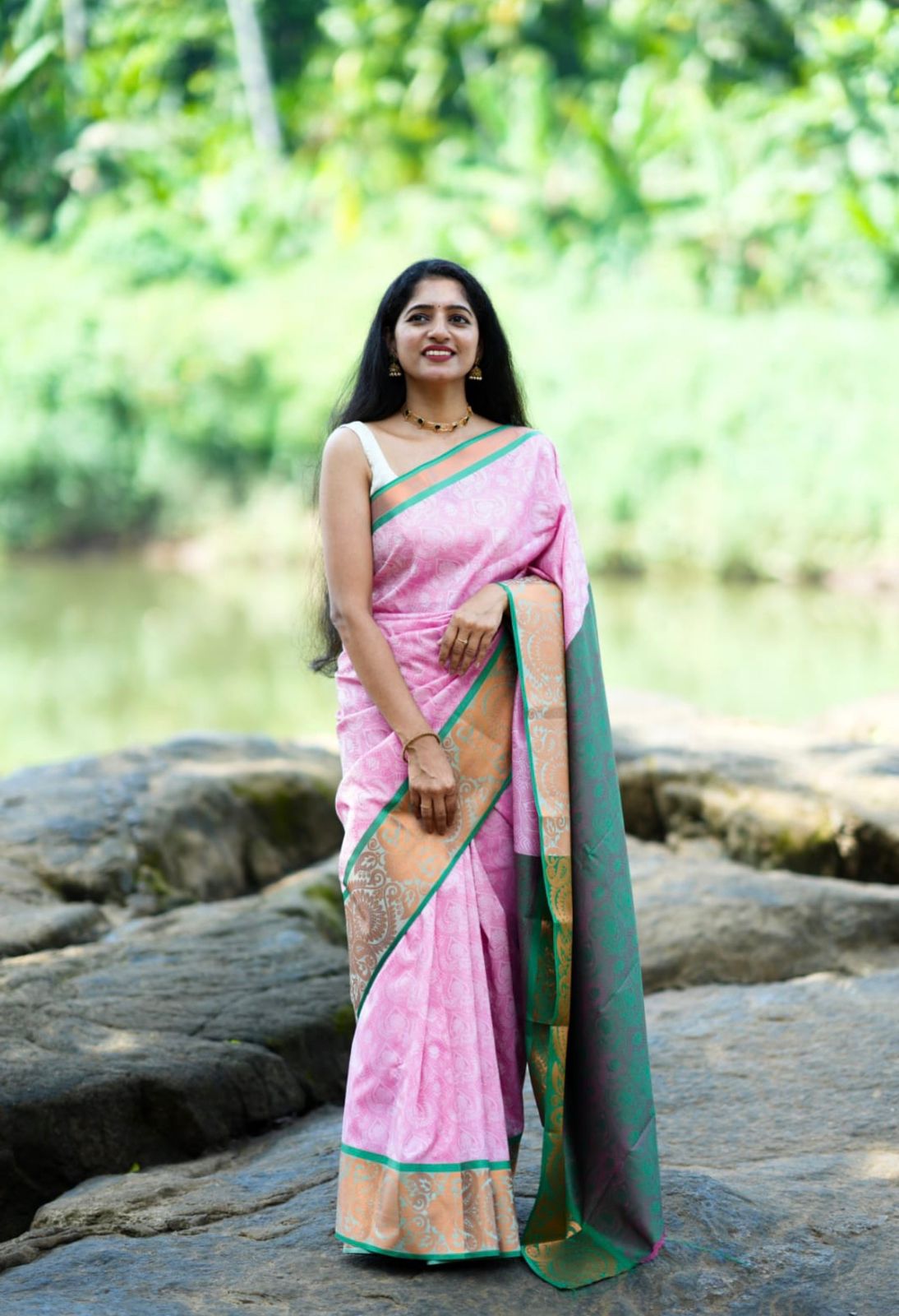 Sari Dharini - Rose/vert motif 1