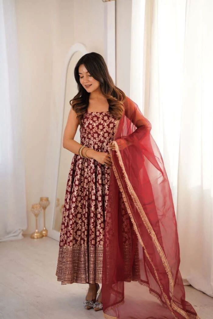 Anarkali/Robe Collection "Innya" Bordeaux