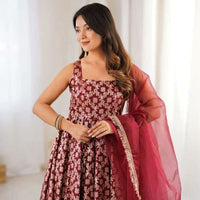 Anarkali/Robe Collection "Innya" Bordeaux
