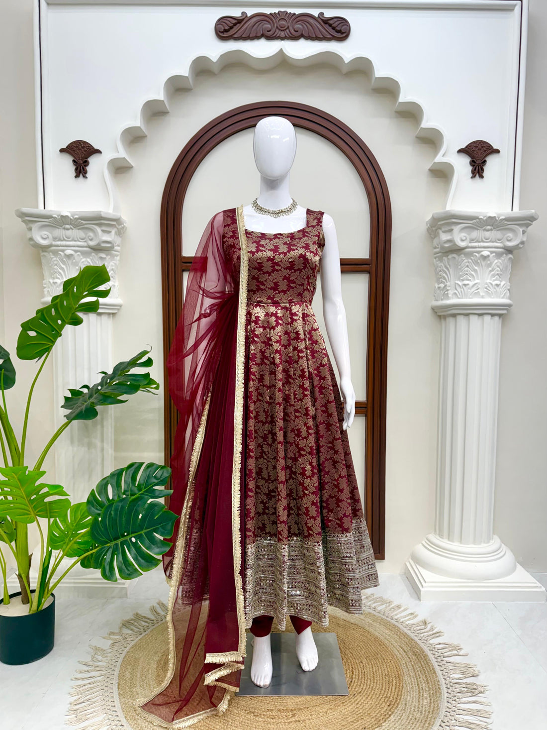 Anarkali/Robe Collection "Innya" Bordeaux