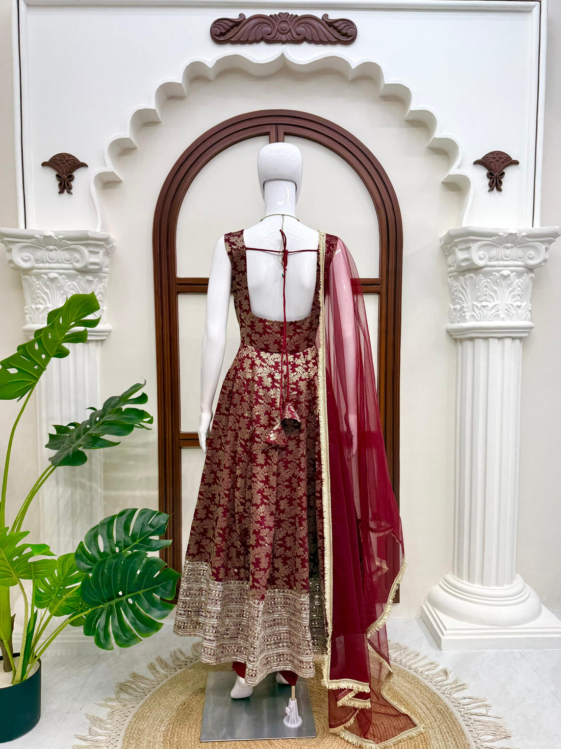 Anarkali/Robe Collection "Innya" Bordeaux