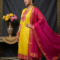 Punjabi "Dévy" - Jaune citron