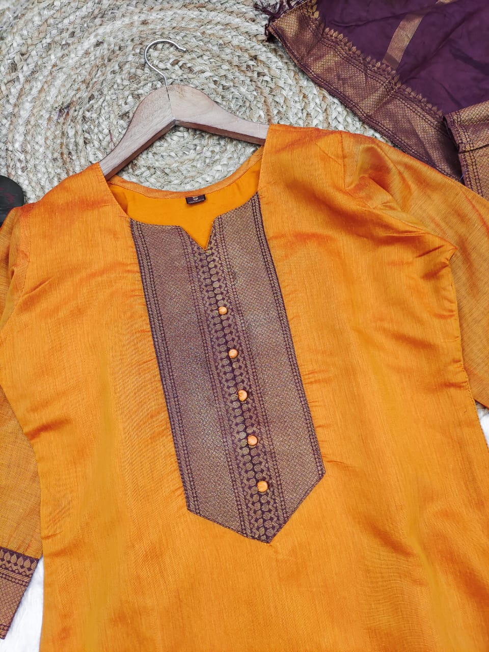 Punjabi "Dévy" - Orange safran