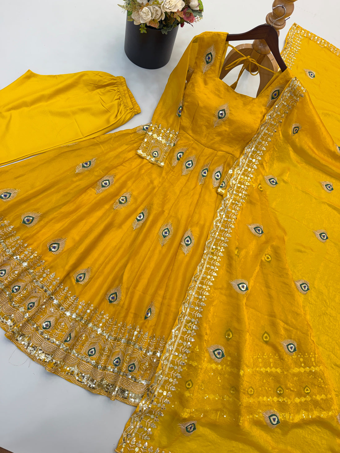 Robe Anarkali collection "Amesha"