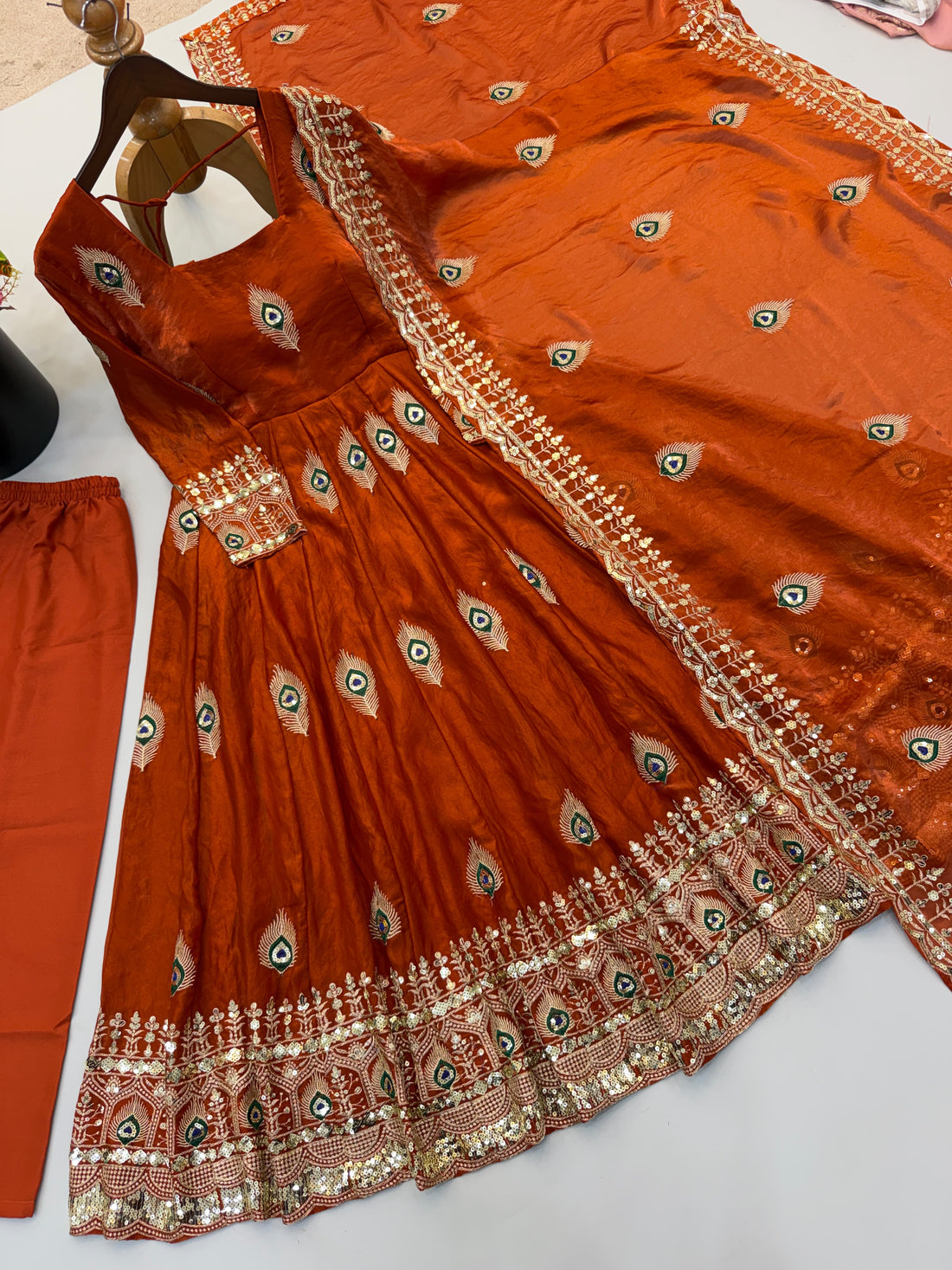 Robe Anarkali collection "Amesha"