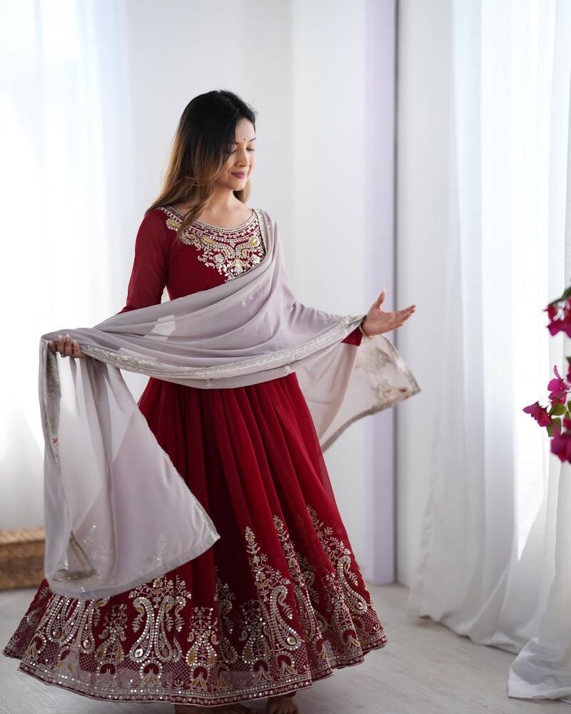 Robe "Ishika" - Bordeaux