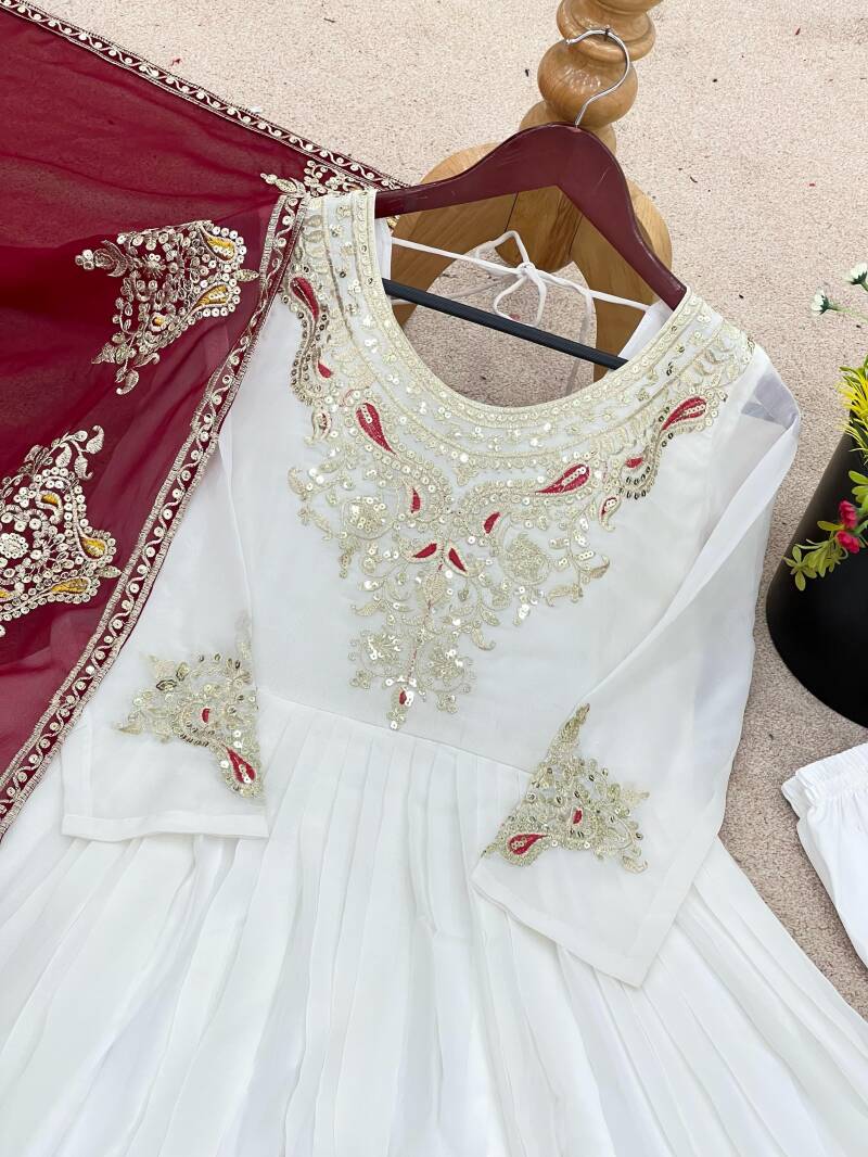 Robe "Ishika" - Blanc