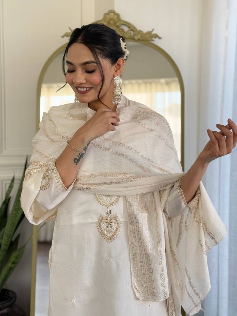 Punjabi Collection "Deepika" - Blanc