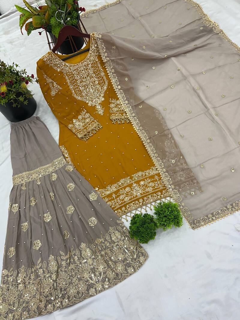 Punjabi Collection "Poujvali" - Jaune