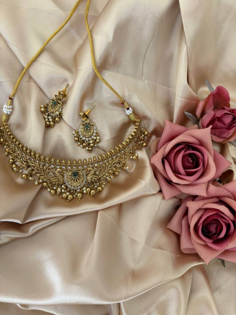 Parure ras de cou