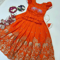 Lehenga Fille collection "Divya" - Orange