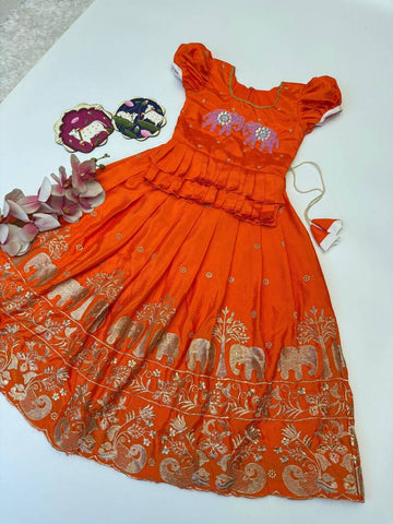 Lehenga Fille collection "Divya" - Orange