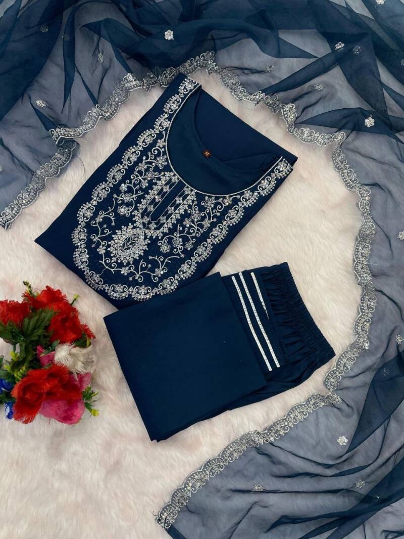 Punjabi Collection "Navishma" - Bleu