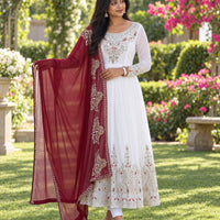 Robe "Ishika" - Blanc