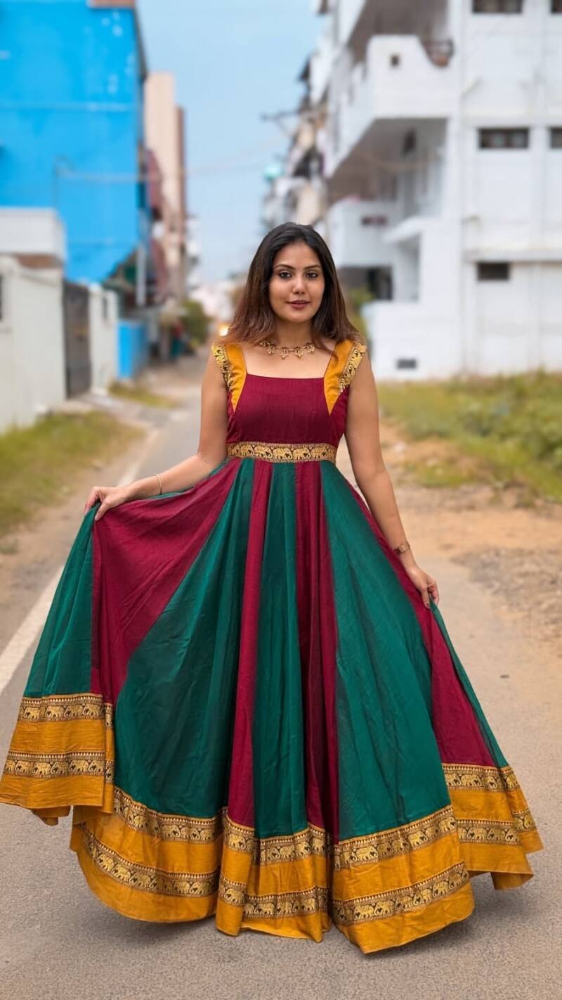 Robe Collection "Surya" - Rouge