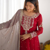 Punjabi Collection "Poujvali" - Rouge