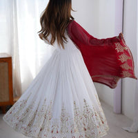 Robe "Ishika" - Blanc