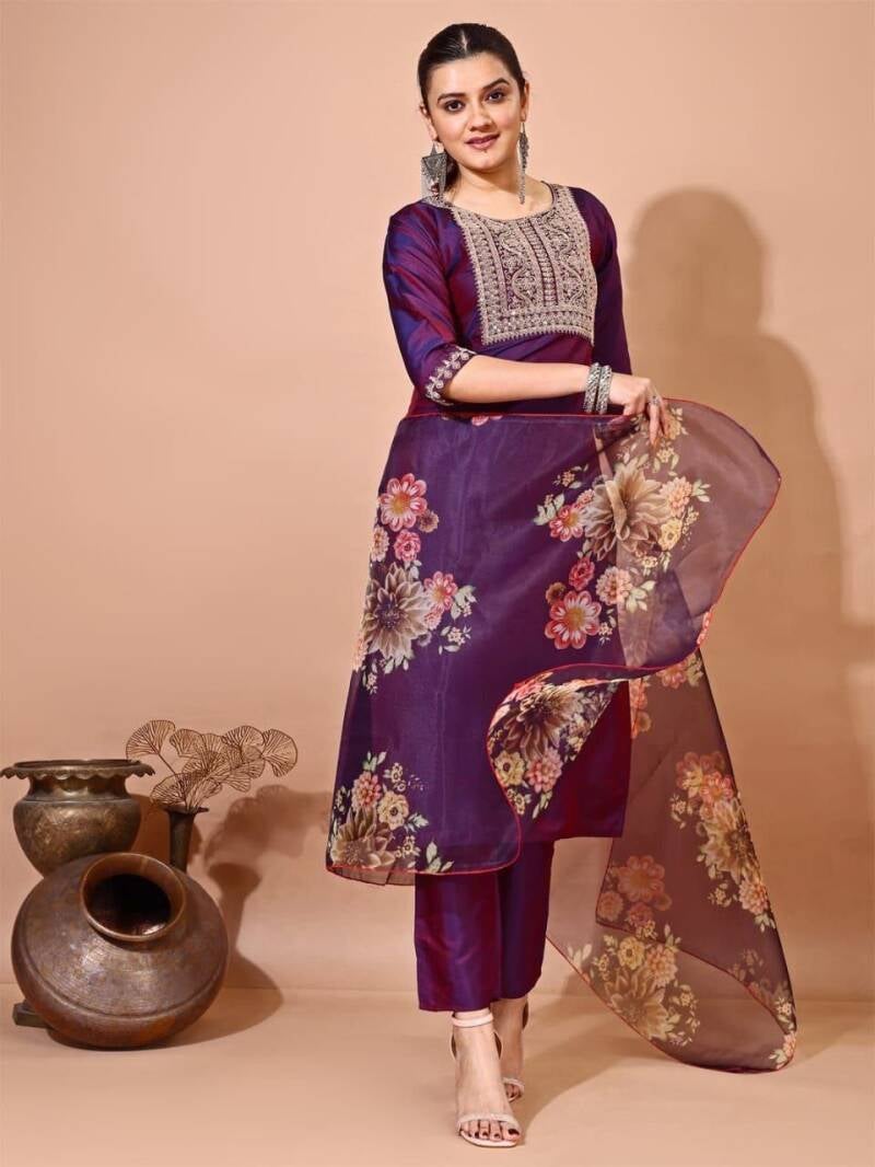 Punjabi Collection "Astany" - Violet