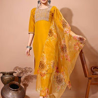 Punjabi Collection "Astany" - Jaune