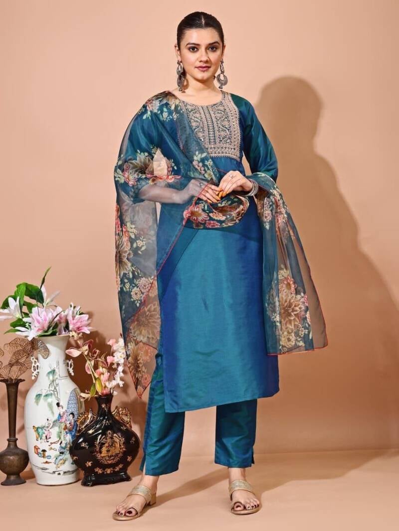 Punjabi Collection "Astany" - Bleu