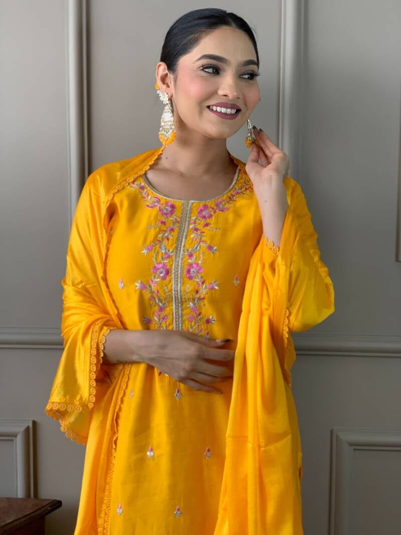 Punjabi Collection "Chanderi 2"  - Jaune