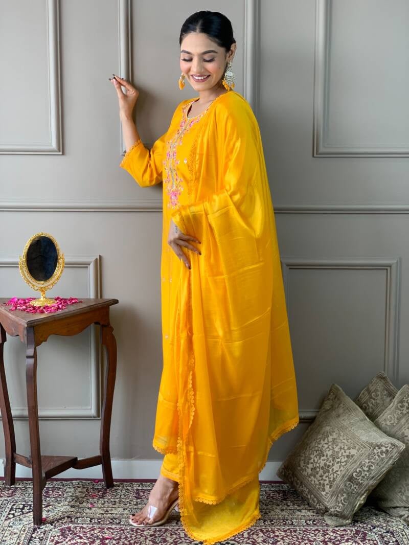 Punjabi Collection "Chanderi 2"  - Jaune