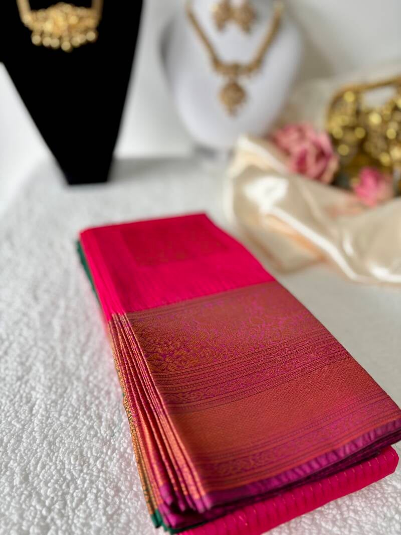 Sari Sohana rose fuschia