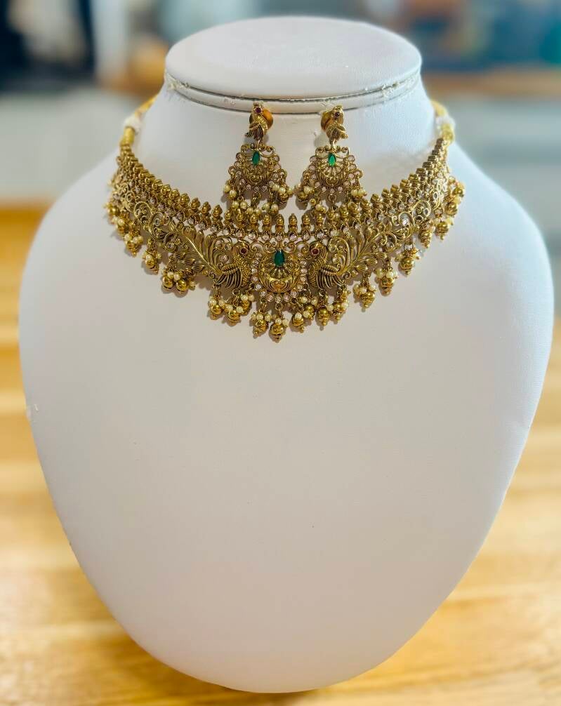 Parure ras de cou