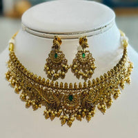 Parure ras de cou