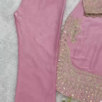 Punjabi "Kareena"